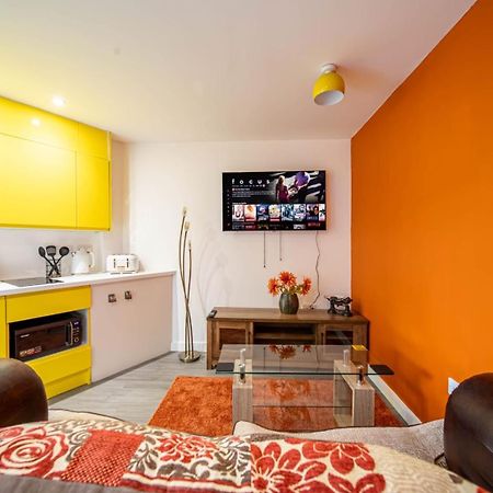 Corner Studio Apartment In שפילד מראה חיצוני תמונה