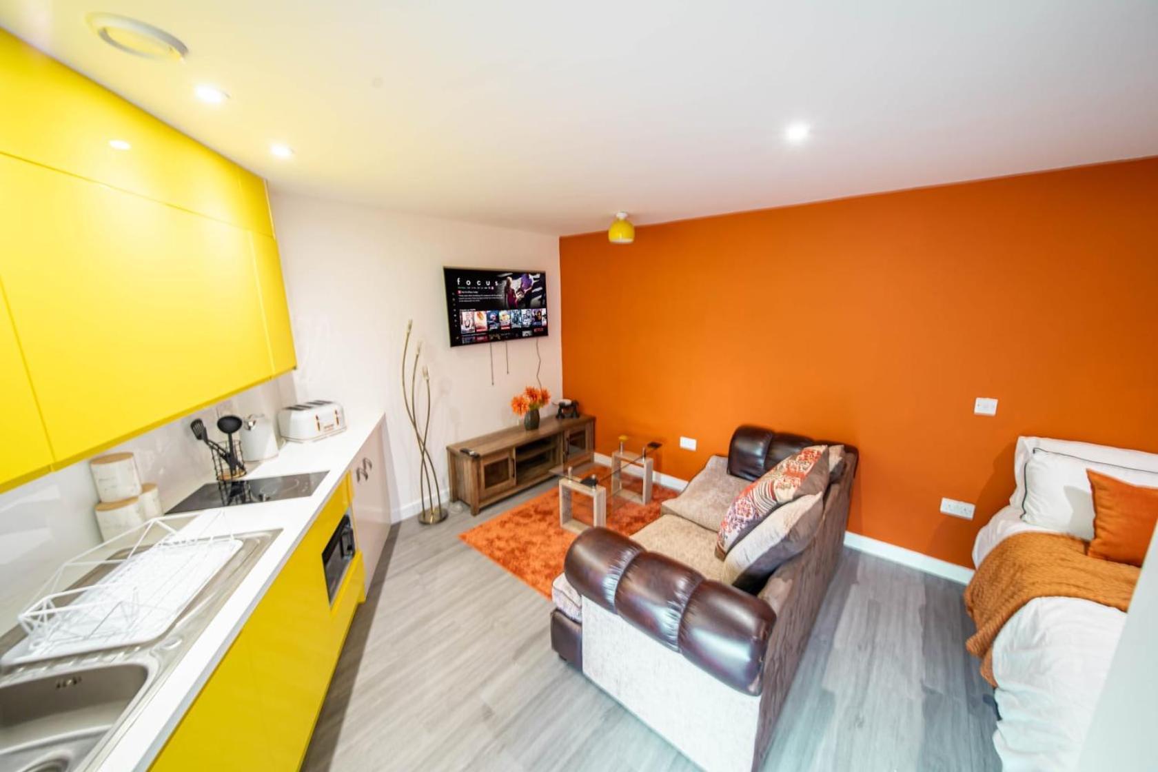 Corner Studio Apartment In שפילד מראה חיצוני תמונה